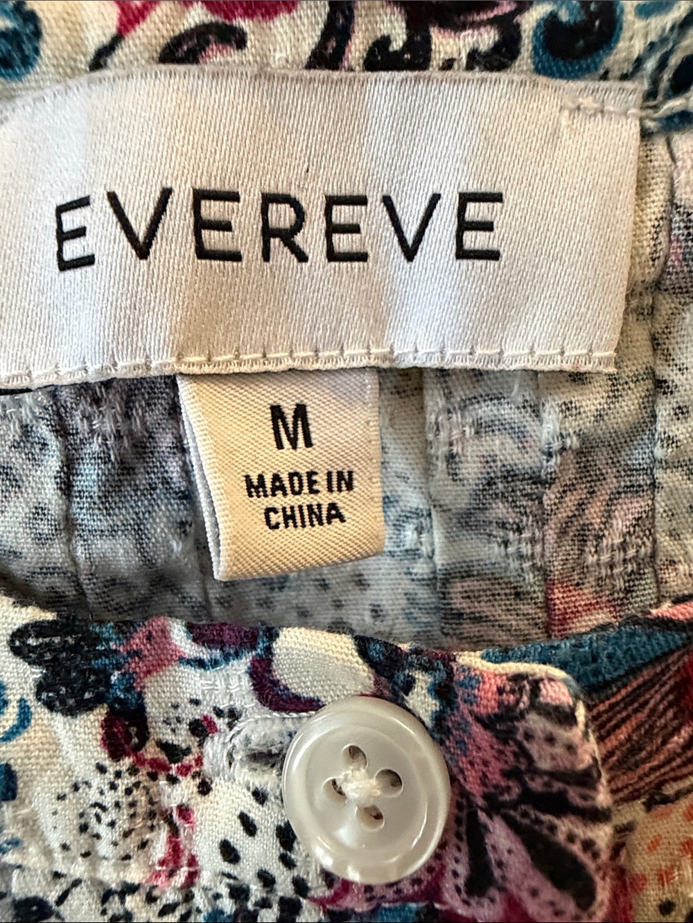 Evereve  floral peasant blouse size medium - Picture 5 of 10